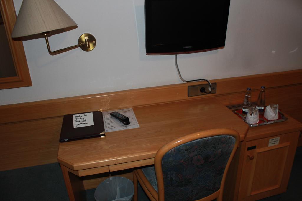Landgasthaus & Hotel Kurfer Hof Bad Endorf Bilik gambar